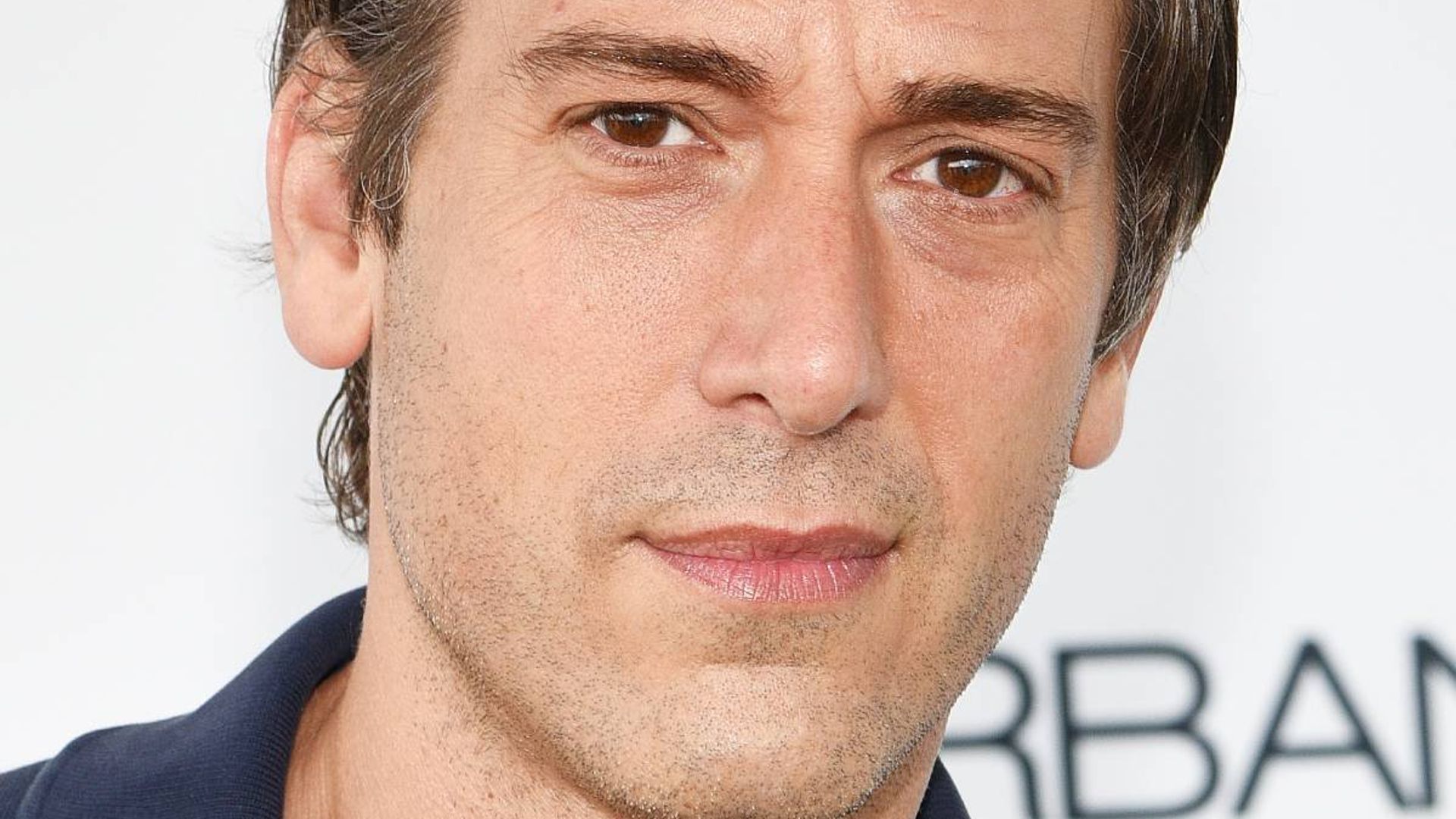 A close family member of David Muir reveals: “David fears love because he once loved the wrong