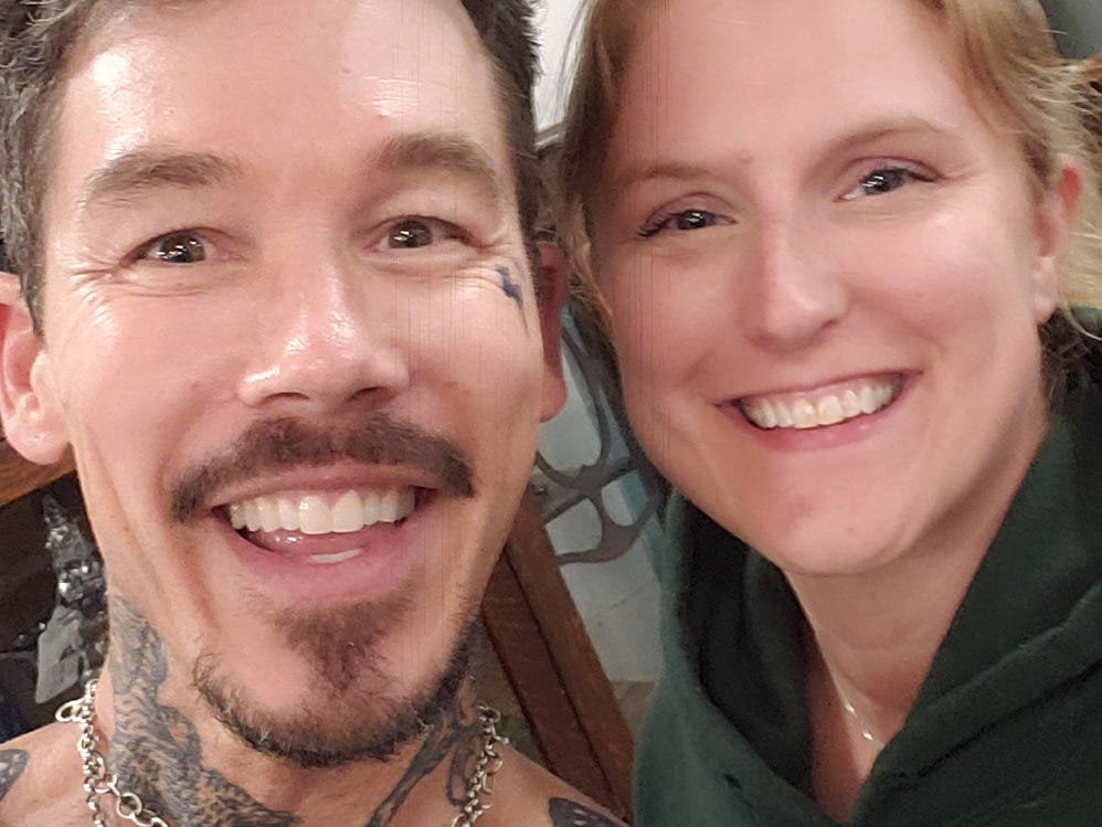 Photos from inside David Bromstad’s newlywed home have been revealed(01)