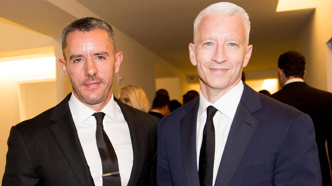 After a long period of secrecy, Anderson Cooper has finally revealed